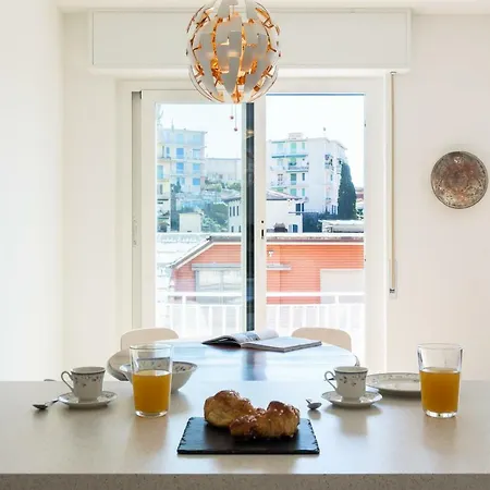 Baisi Terrace Flexyrent Apartman *